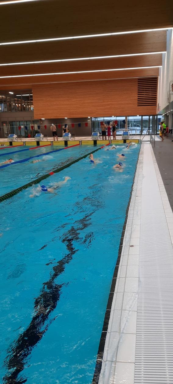 Fros Nationaal kampioenschap zwemmen.